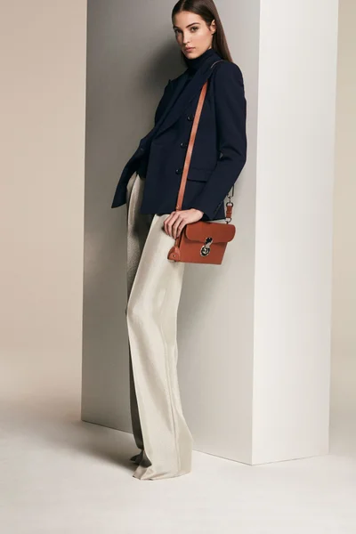 Look 13